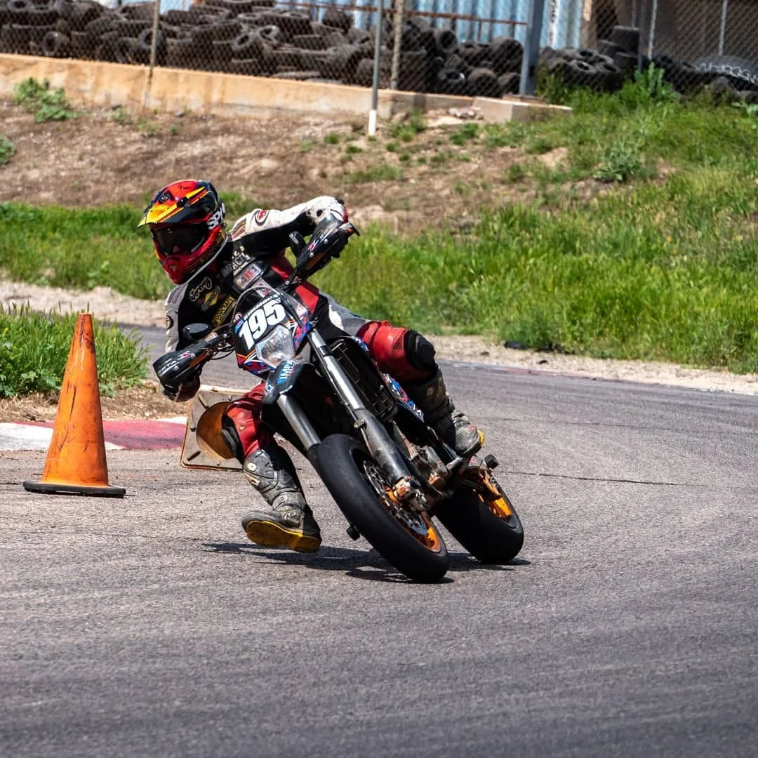 Jeremy Simmons leading the pack on a supermoto bike
